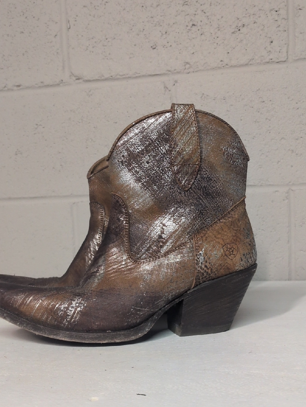 Ariat Women's Brushed Silver Circuit Cruz Boots 10029644, Size 8.5 - Picture 3 of 14